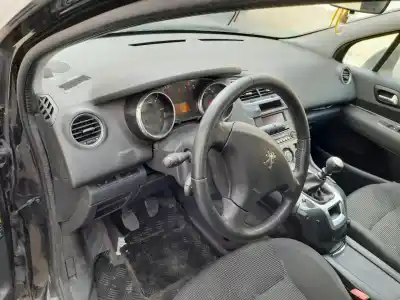 Verschrottungsfahrzeug peugeot 5008 active des jahres 2015 angetrieben ah01