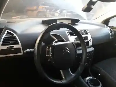 Veículo de Sucata citroen c4 berlina vtr plus do ano 2005 alimentado 9hy