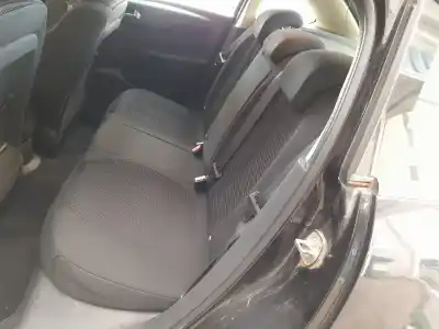 Veículo de Sucata citroen c4 berlina vtr plus do ano 2006 alimentado 9hy