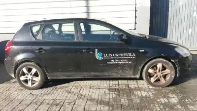 Veículo de Sucata kia cee´d active do ano 2008 alimentado d4fb