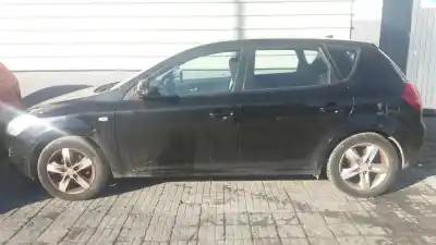 Veículo de Sucata kia cee´d active do ano 2008 alimentado d4fb