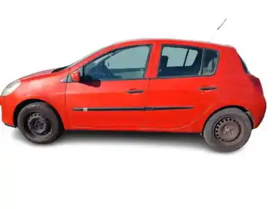 Veículo de Sucata renault clio iii pack authentique do ano 2006 alimentado k9k766