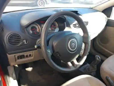 Veículo de Sucata renault clio iii pack authentique do ano 2006 alimentado k9k766