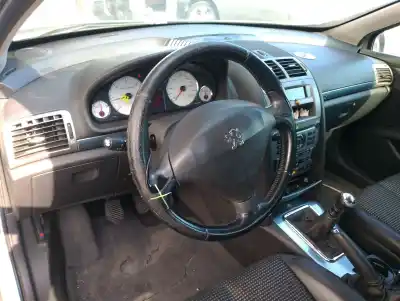 Veículo de Sucata peugeot 407 sw st sport do ano 2004 alimentado rhr