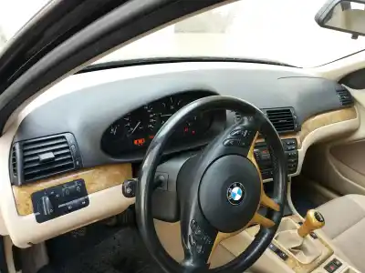 Véhicule à la ferraille bmw serie 3 berlina (e46) 320d de l'année 2002 alimenté 204d4