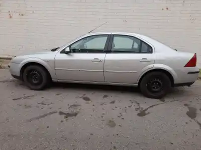 Veículo de Sucata ford mondeo berlina (ge) ghia do ano 2001 alimentado cjba