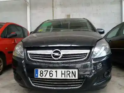 Véhicule à la ferraille OPEL ZAFIRA B Family de l'année 2013 alimenté A17DTR