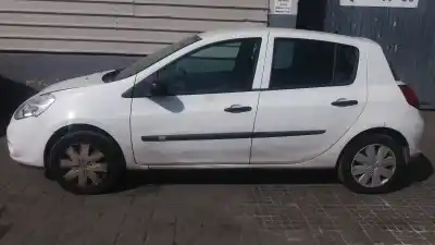 Veículo de Sucata renault clio iii authentique do ano 2010 alimentado k9k768