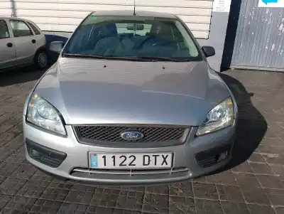 Veículo de Sucata FORD FOCUS BERLINA (CAP) Ghia do ano 2005 alimentado HHDA