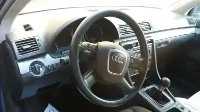 Veículo de Sucata audi a4 berlina (8e) 2.0 tdi 16v (103kw) do ano 2006 alimentado blb