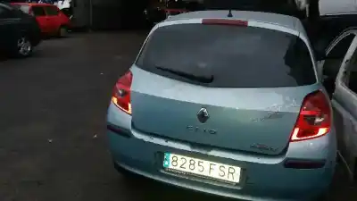 Veículo de Sucata RENAULT CLIO III Rip Curl do ano 2007 alimentado K9K766