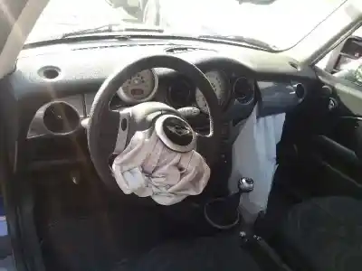 Scrapping Vehicle mini mini (r50, r53) one of the year 2003 powered w10