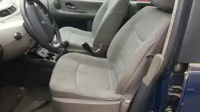 Здавання транспортного засобу renault espace iv (jk0) grand espace expression року 2003 потужний g9t742