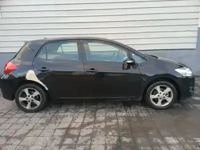 Veículo de Sucata toyota auris live do ano 2011 alimentado 1zr