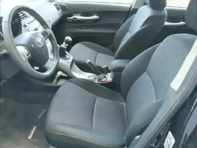 Veículo de Sucata toyota auris live do ano 2011 alimentado 1zr