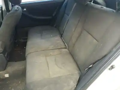 Veículo de Sucata toyota corolla (_e12_) 2.0 d-4d (cde120r_ cde120l_) do ano 2006 alimentado 1cdftv