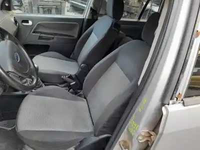 Vehicul casat ford fusion (cbk) elegance al anului 2004 alimentat fyjb