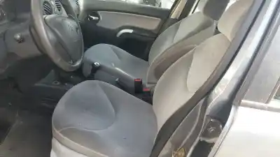 Véhicule à la ferraille citroen c3 1.4 de l'année 2004 alimenté kfv