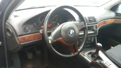 Veicolo di demolizione bmw                                                serie 5 berlina (e39)                                                                                                                                                                                                                                      520i                                                                                                                                                                                                                                                       dell'anno 2001 alimentato 22-6s-1
