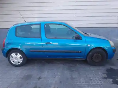 Здавання транспортного засобу renault clio ii fase ii (b/cb0) authentique року 2003 потужний d7f726