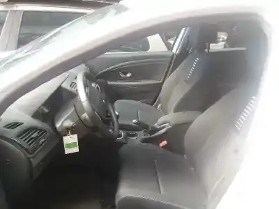 Здавання транспортного засобу renault megane iii sport tourer emotion року 2011 потужний k4m858