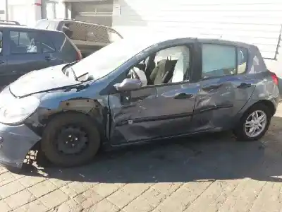 Veículo de Sucata renault clio iii authentique do ano 2007 alimentado k9k t7