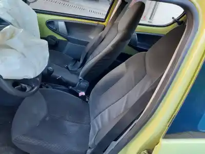 Véhicule à la ferraille citroen c1 sx de l'année 2006 alimenté 1kr