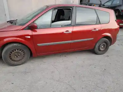 Veículo de Sucata renault grand scenic jmj4 do ano 2008 alimentado f9q818