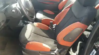 Véhicule à la ferraille citroen c2 vts de l'année 2004 alimenté nfu