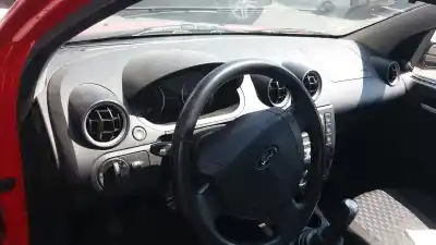 Sloopvoertuig ford fiesta (cbk) ghia van het jaar 2004 aangedreven fyjb