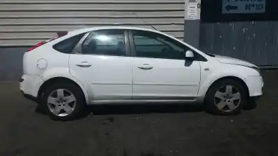 Veículo de Sucata ford focus berlina (cap) ambiente (d) do ano 2007 alimentado hhda