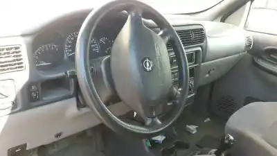 Sloopvoertuig opel sintra cd van het jaar 1999 aangedreven x22dth