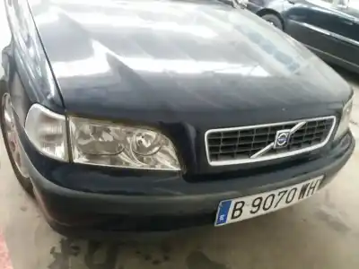 Véhicule à la ferraille volvo s40 berlina 2.0 t de l'année 2000 alimenté b4204t2