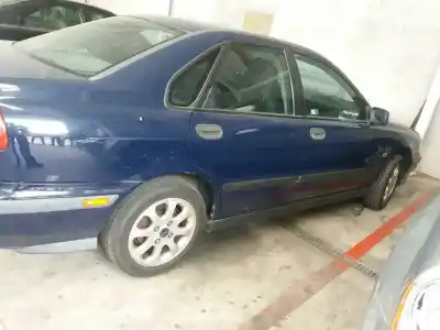 Véhicule à la ferraille volvo s40 berlina 2.0 t de l'année 2000 alimenté b4204t2