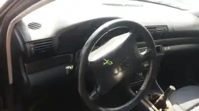 Veículo de Sucata audi a4 berlina (b5) 1.8 t do ano 1997 alimentado aeb