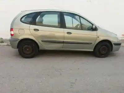 Scrapping Vehicle renault scenic (ja..) 1.6 16v authentique (ja0b/11) of the year 2001 powered k4m a7