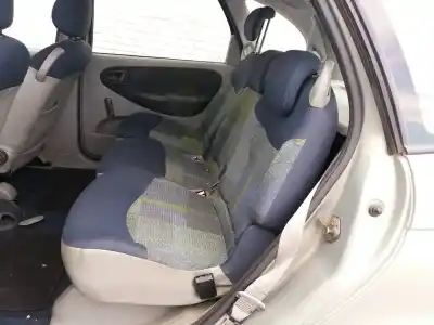 Scrapping Vehicle renault scenic (ja..) 1.6 16v authentique (ja0b/11) of the year 2001 powered k4m a7