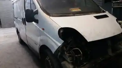 Veículo de Sucata RENAULT TRAFIC COMBI (AB 4.01) Generation Expression Combi corto do ano 2004 alimentado F9Q760