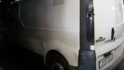 Veículo de Sucata renault trafic combi (ab 4.01) generation expression combi corto do ano 2004 alimentado f9q760