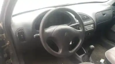 Sloopvoertuig citroen saxo 1.1 sx van het jaar 1997 aangedreven hdz