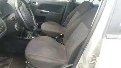 Sloopvoertuig ford fusion (cbk) ambiente van het jaar 2006 aangedreven f6jb