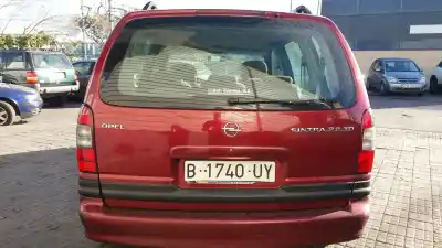 Sloopvoertuig opel sintra cd van het jaar 1998 aangedreven x22dth