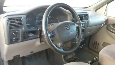 Sloopvoertuig opel sintra cd van het jaar 1998 aangedreven x22dth