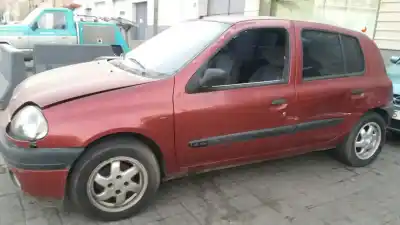 Veicolo di demolizione renault clio ii fase i (b/cbo) 1.9 d alize dell'anno 2000 alimentato f8q630