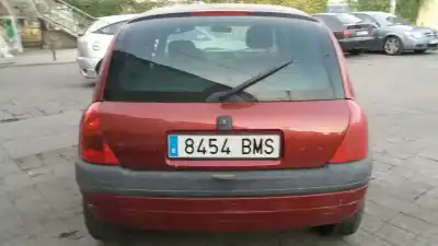 Veicolo di demolizione renault clio ii fase i (b/cbo) 1.9 d alize dell'anno 2000 alimentato f8q630