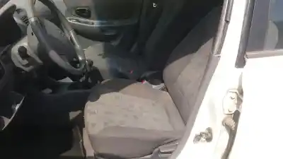 Veicolo di demolizione hyundai accent (lc) gl 4p dell'anno 2005 alimentato g4ea