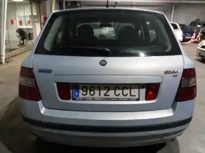 Scrapping Vehicle fiat stilo (192_) 1.6 16v (192_xb1a) of the year 2002 powered 182b6000