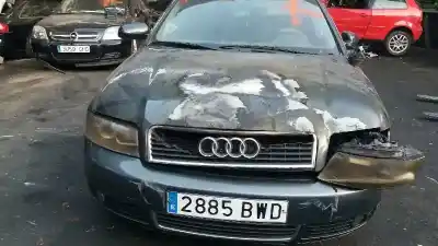 Veículo de Sucata audi a4 avant (8e) 2.0 do ano 2002 alimentado alt