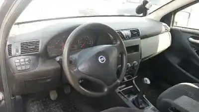 Sloopvoertuig fiat stilo van (192_) 1.9 jtd (192dxe1a) van het jaar 2002 aangedreven 192a1000