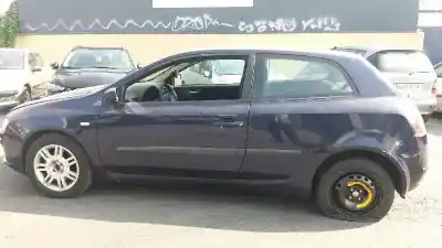 Sloopvoertuig fiat stilo van (192_) 1.9 jtd (192dxe1a) van het jaar 2002 aangedreven 192a1000